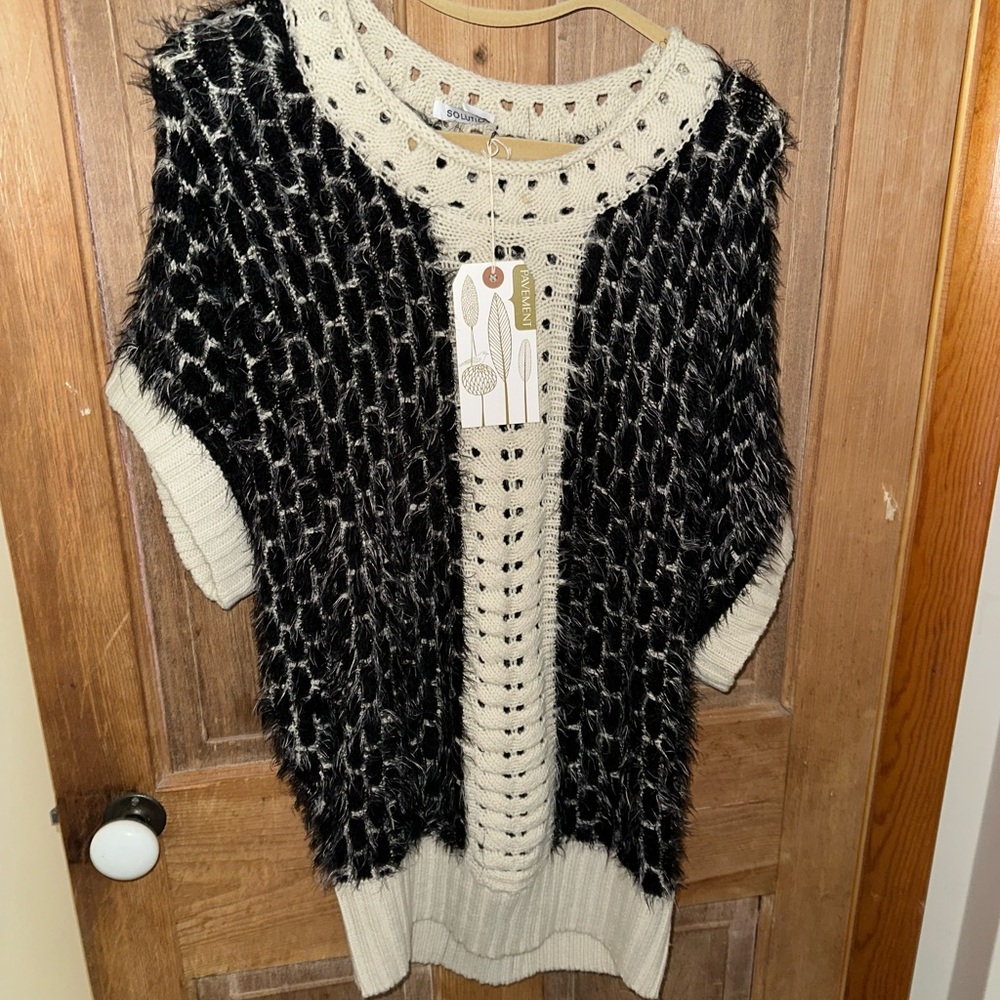 Sleeveless sweater by Pavement. NWT